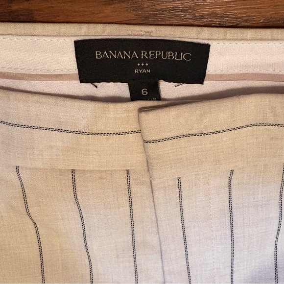 Women’s Banana Republic Striped Pants - Picture 3 of 6